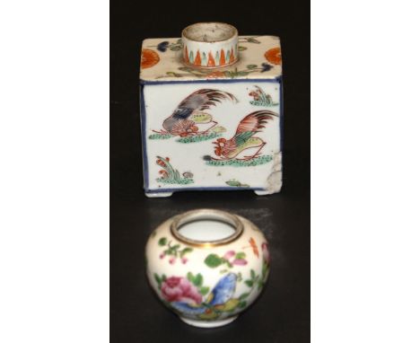 A Chinese Imari palette tea caddy decorated with fighting jungle fowl and sprays of flowers, raised on four bracket feet, 8 c
