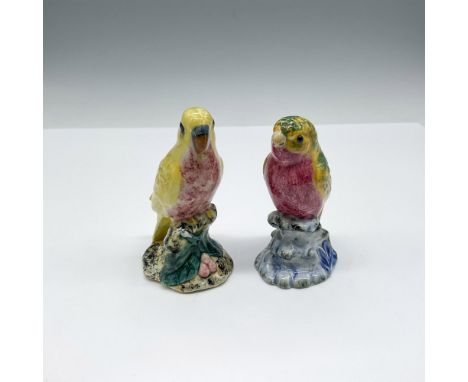 Pink chest with bright yellow and green wings sitting on mounds. Set includes Lovebirds 3400 and 8903. Stangl Pottery backsta