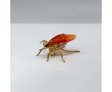 Adorable figure of a sterling silver gold plated 8g light siam bee magnet that attaches to a lovely acrylic stand. Swarovski 