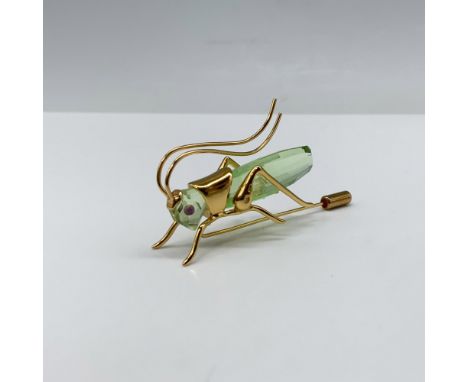 Gorgeous aptera chrysolite and sterling silver gold plated 10g magnetic brooch depicting a beautiful grasshopper. Swarovski a