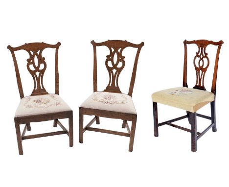A pair of Georgian Chippendale design oak dining chairs, with vase-shaped slats and needlework, drop-in seats, 55 x 50 x 99cm