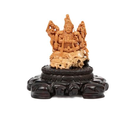 antique Chinese Qing dynasty coral sculpture (900 gr) with the representation of Quan Yin (with a 'Buddha' in the crown)CHINA