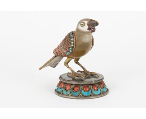 Nepalese typical Newari "Bird" sculpture in silver with gold, rock crystal, coral and turquoiseNepalese sculptuur in zilver m