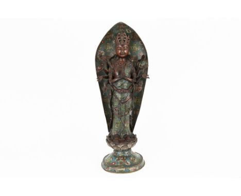 antique Japanese "Senju Kannon" (Goddess of Compassion) sculpture in bronze with cloisonnéAntieke Japanse sculptuur in brons 