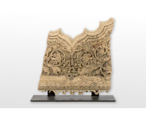 18th Cent. Indian Bikaner architectural element of a Mughal palace in stone with sculpted ornamentationINDIA / BIKANER  -  18