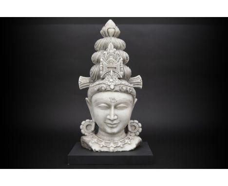 maybe 19th Cent. (or earlier) North Indian marble sculpture with the head of a Hindu deity in classical styleNOORD INDIA  -  