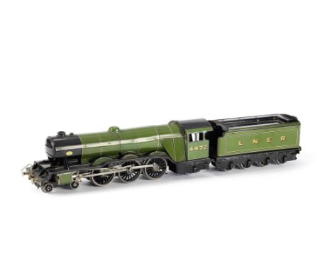 Bassett-Lowke 0 gauge electric 4-6-2 'Flying Scotsman' locomotive and tender, circa 1930Engine 4472 and eight-wheel LNER tend