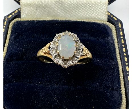 9ct gold diamond &amp; opal oval cluster ring (2g) 