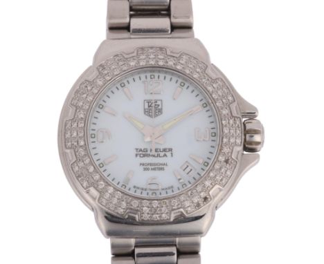 TAG HEUER - a lady's stainless steel Formula 1 Sparkling Professional 200M quartz calendar bracelet watch, ref. WAC1215-0, wh