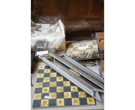 Lord of the rings chess set, chess board &amp; magazine