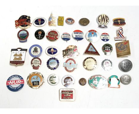 A collection of 40 mainly Railway Union enamel badges