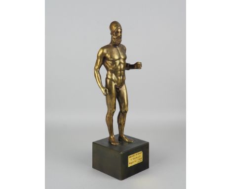 Statuette in Bronze nach einer der Statuen von RiaceGoldbraun patinierte Bronze auf Metallsockel im Stile einer der zwei berü