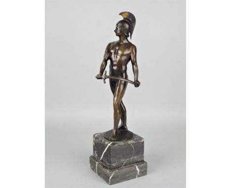 Römischer Krieger -  Bronze Statuettemännlicher Akt mit Schwert in Siegerpose, auf runder Plinthe stehend mit "Iffland" signi