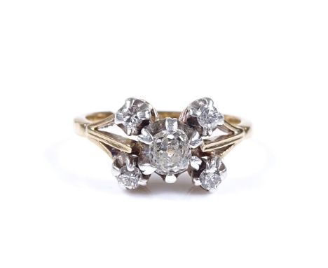 An 18ct gold 5-stone diamond X-shaped ring, setting height 9.6mm, size M, 4.1g 