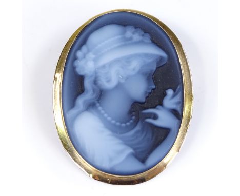A relief carved cameo brooch/pendant, depicting female portrait, in 9ct gold frame, height 32.8mm, 5.9g 