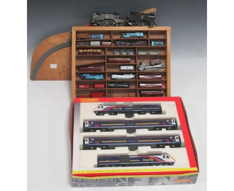 A Hornby Boxed Great Western 00 gauge train set consisting of engines 43029 and 43042, two carriages in Great Western First l
