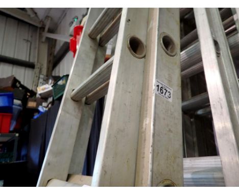 Sixteen rung extendable ladder. Not available for in-house P&amp;P 