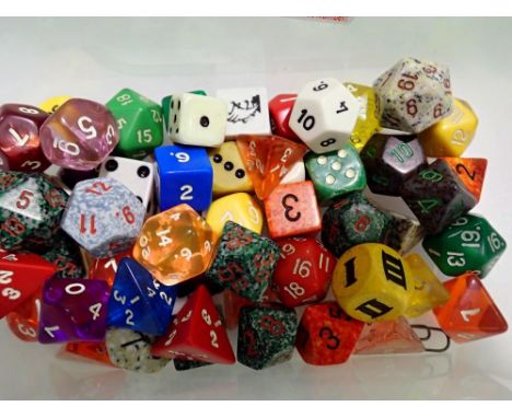 Mixture of role playing / Dungeons and Dragons gaming dice. UK P&amp;P Group 1 (£16+VAT for the first lot and £2+VAT for subs