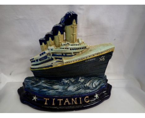 Cast iron Titanic doorstop, H: 26 cm. UK P&amp;P Group 2 (£20+VAT for the first lot and £4+VAT for subsequent lots) 