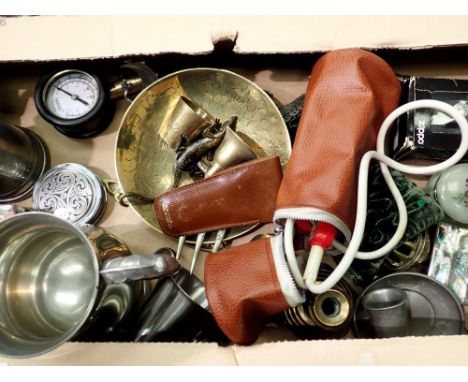 Mixed collectables and metal ware including a boxed leather Zippo lighter pouch. UK P&amp;P Group 2 (£20+VAT for the first lo