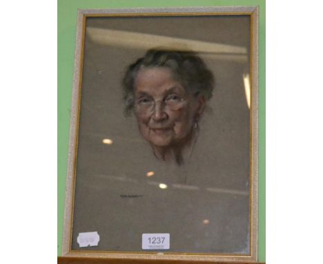 Tom Purvis, 20th century contemporary, portrait of a lady 