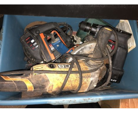 BOX OF MISCELLANEOUS TOOLS INCLUDING ANGLE GRINDER