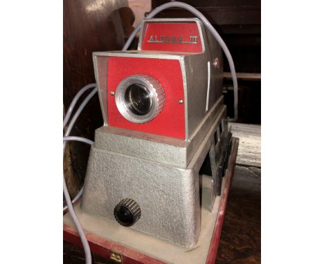 VINTAGE CINE PROJECTOR