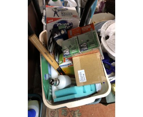 SINGLE TREAD STEP-UP STOOL AND SELECTION OF LIGHT BULBS AND CLEANING PRODUCTS