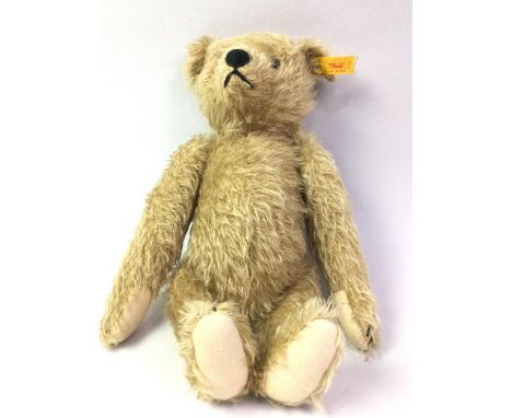 STEIFF TEDDY BEAR, ALONG WITH THREE OTHER BEARS including another Steiff bear and a Merrythought bearSteiff 33cm highQty: 4