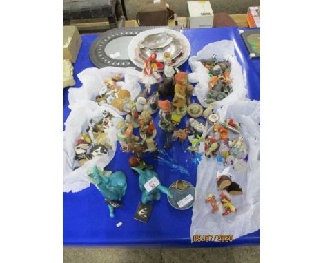 HUMMEL FIGURE AND OTHERS, VARIOUS ORNAMENTS ETC 