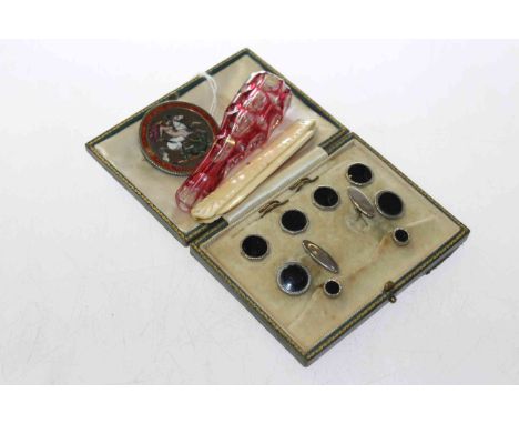 Enamel crown, stud set, folding knife and glass cigar holder (4)