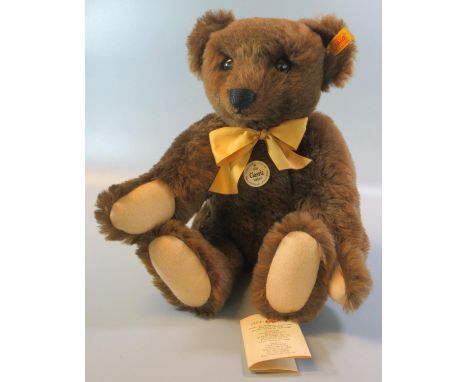 Steiff 1909 'Classic Teddy Bear'.  (B.P. 21% + VAT) 