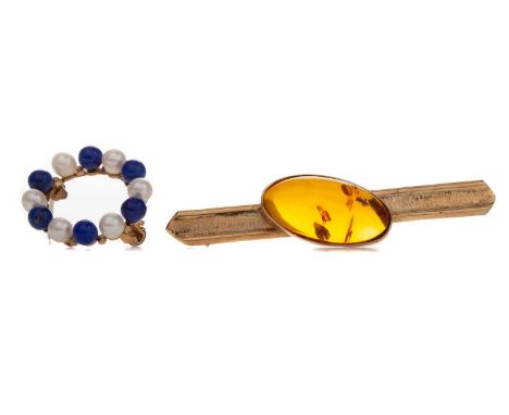 PEARL AND LAPIS LAZULI CIRCULAR BROOCH,set in nine carat gold, along with an amber bar brooch, overall weight 6.6g (2)
