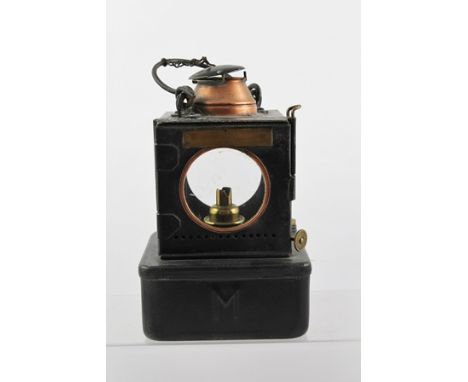 A WELCH PATENT "LAMP MANUFACTURING AND RAILWAY SUPPLIES LTD." LAMP, of squared form, 25cm high 