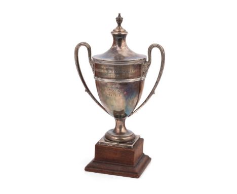 Hallmarked silver 'Replica of the Gillespie Challenge Cup 1936, won by J Marsh NPGC' golfing trophy, Birmingham 1935, 292.1g,