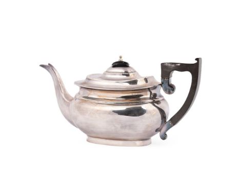 Hallmarked silver teapot, ebonised handle, Sheffied 1965, Viner's Ltd, 670.2g.