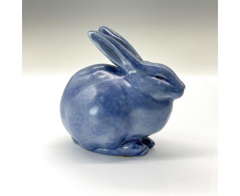 Adorable crouched rabbit crafted from the original master mold #6160 from 1928. Finished in a lovely blue glossy glaze. Rookw