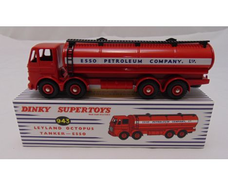 Dinky Supertoys 943 Leyland Octopus tanker Esso