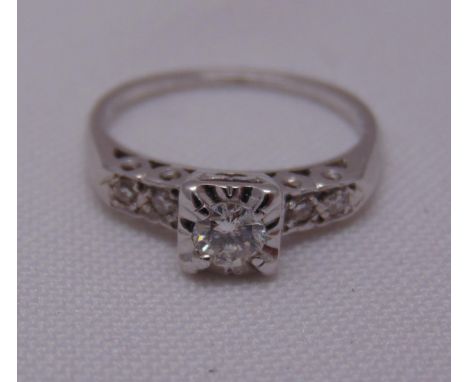 14ct white gold and diamond dress ring, approx total weight 2.1g