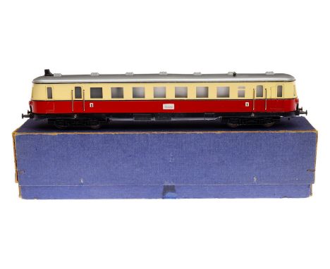 Fleischmann Triebwagen 1371, Spur H0, 2-Leiter, creme/rot, Alterungsspuren, im leicht besch. OK, Z 2