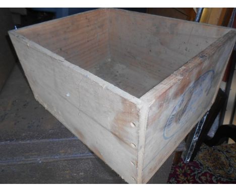 Vintage Australian Cheese Box approx 16 x 12 x 8 inches