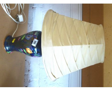 MALING LAMP APPROX H: 13" WITHOUT SHADE