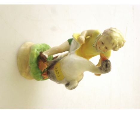 ROYAL WORCESTER FIGURE 'GOOSIE GOOSIE GANDER' 3304APPROX H: 5.75"