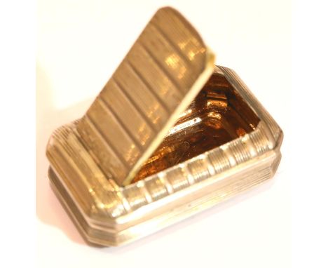 George III hallmarked silver table snuff with hinged cover and gilt washed interior, Birmingham assay 1816. P&amp;P Group 1 (