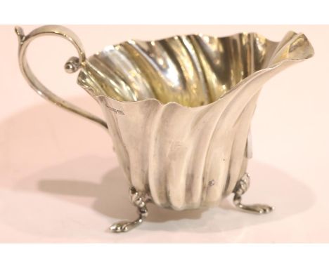 Hallmarked silver jug, Chester assay. P&amp;P Group 1 (£14+VAT for the first lot and £1+VAT for subsequent lots) 