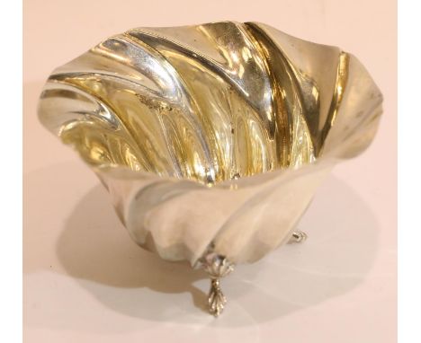 Silver bowl, Chester hallmark, 65g. P&amp;P Group 1 (£14+VAT for the first lot and £1+VAT for subsequent lots) 