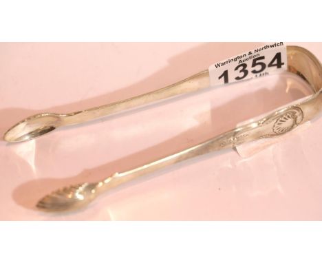 Georgian Scottish hallmarked silver sugar tongs in the Kings pattern, Edinburgh assay 1829, 60g. P&amp;P Group 1 (£14+VAT for