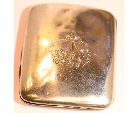 Silver cigarette case, London assay 71g. P&amp;P Group 1 (£14+VAT for the first lot and £1+VAT for subsequent lots) 