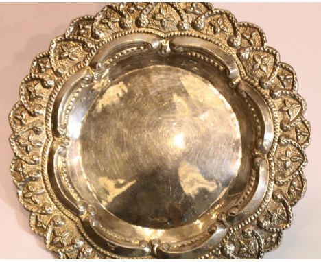 White metal ornate salver, 75g. P&amp;P Group 1 (£14+VAT for the first lot and £1+VAT for subsequent lots) 