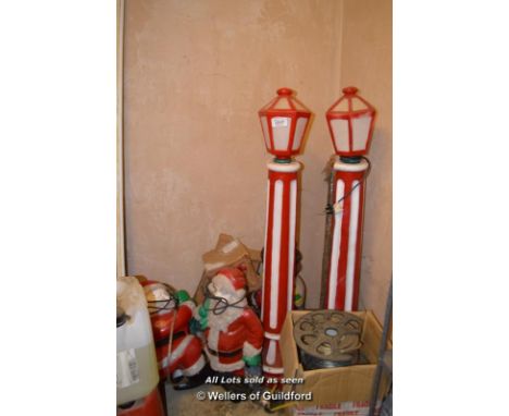 *QUANTITY OF LIGHT UP CHRISTMAS DECORATIONS